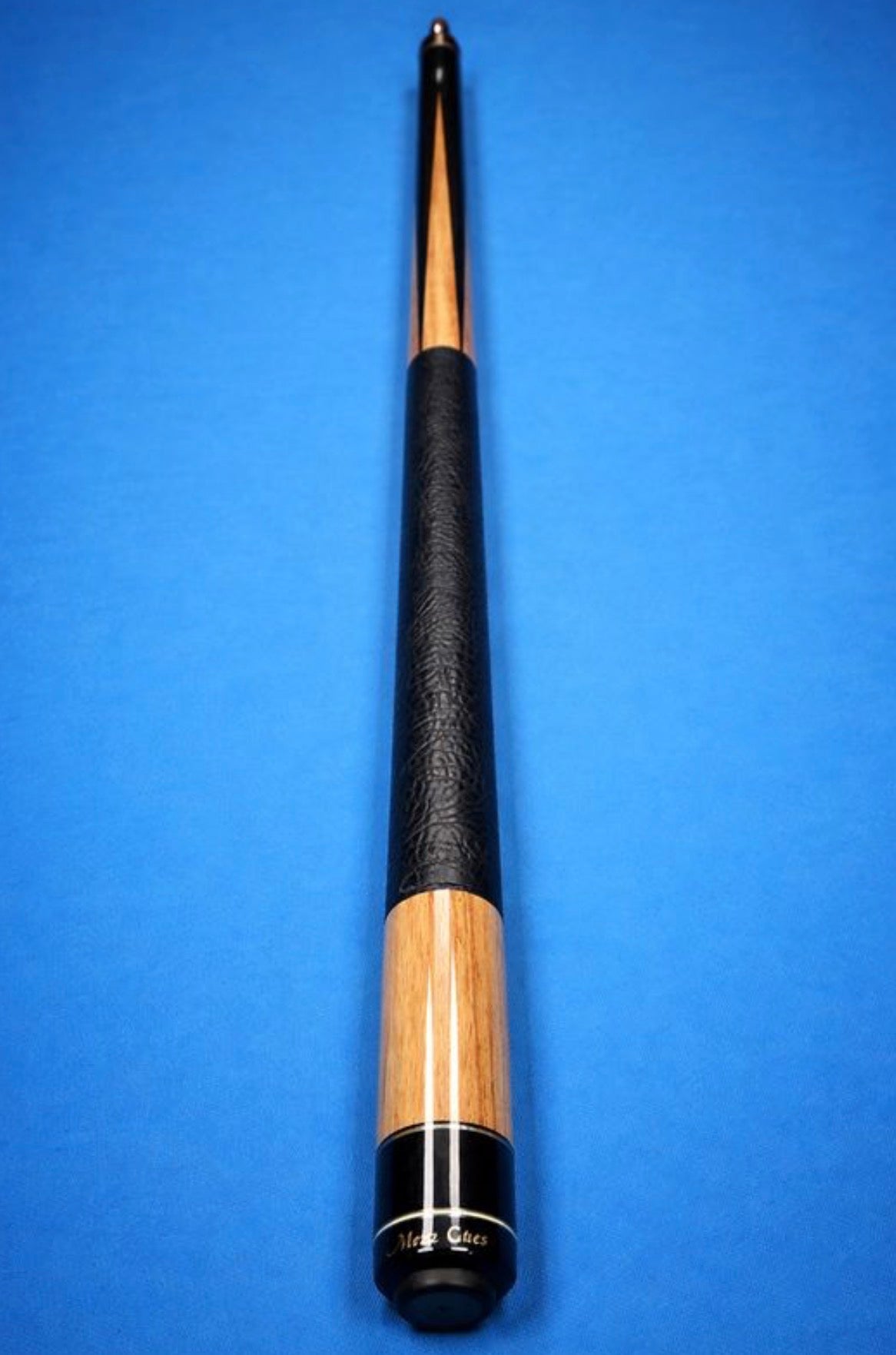 Mezz CP 13 Tulip Pool Cue